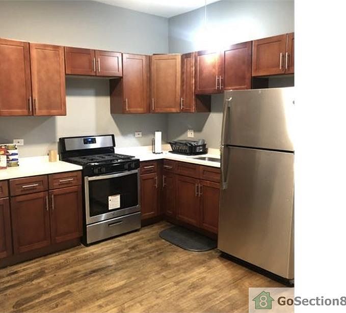 1st image of 3907 W Van Buren St #2