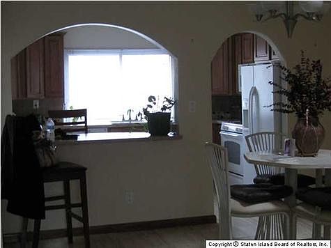 5th image of 305 Ada Dr