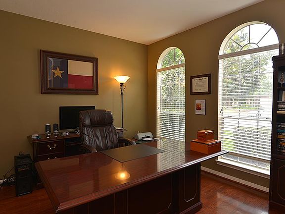 5th image of 11706 Lochberry Ct