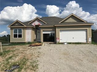 10549 N Oakland Ave, Kansas City, MO 64157