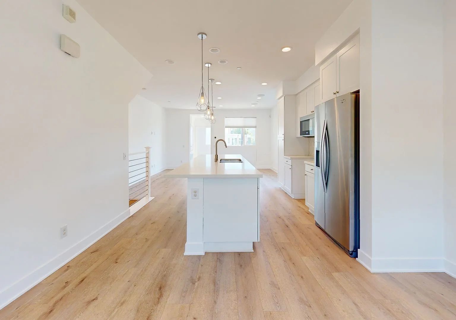 118 S Avenue 50 — Photo 3