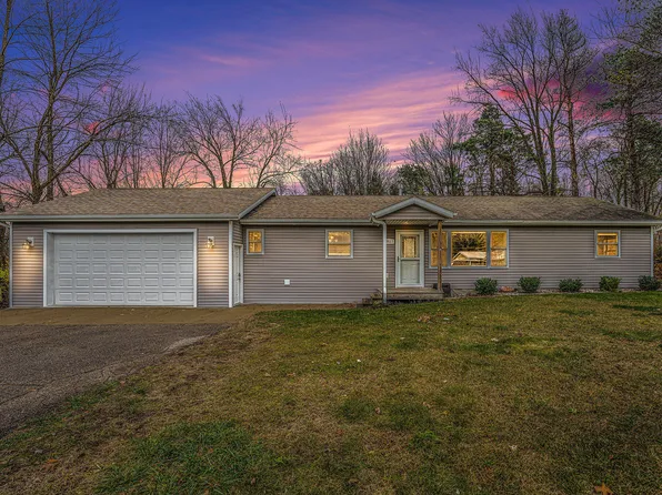 47517 Anthony St, Paw Paw, MI 49079