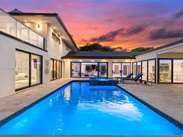 1025 Diplomat Pkwy, Hollywood, FL 33019