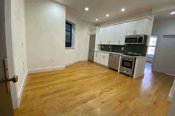 Rented by EastMount Realty LLC | media 33