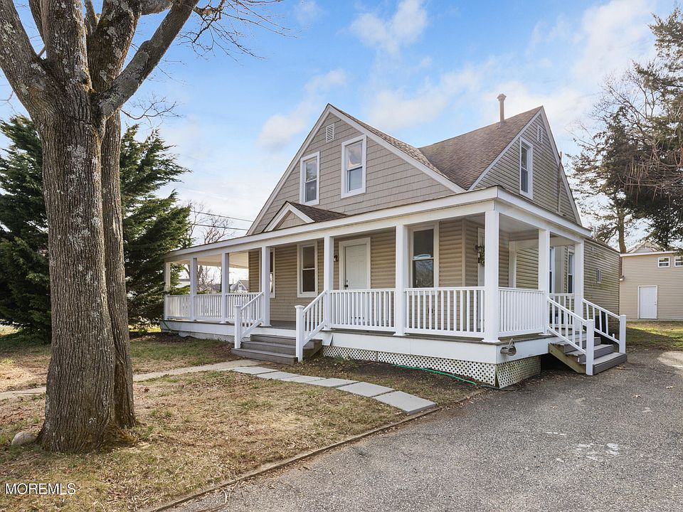 1st image of 815 Clark Street