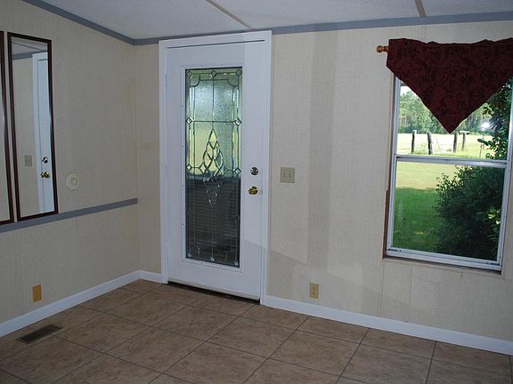 5th image of 593 SW Herschel Ct