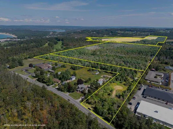 Division Rd, Petoskey, MI 49770