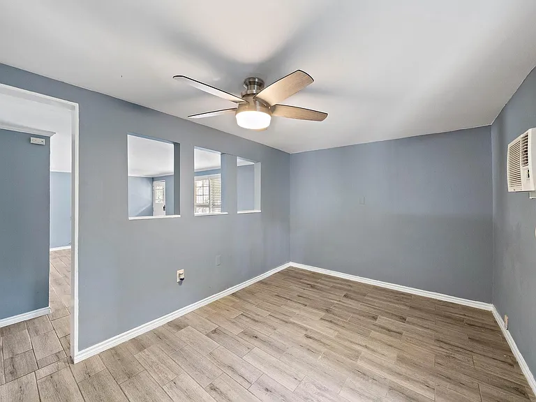 2404 Yoakum Blvd #1 — Photo 9