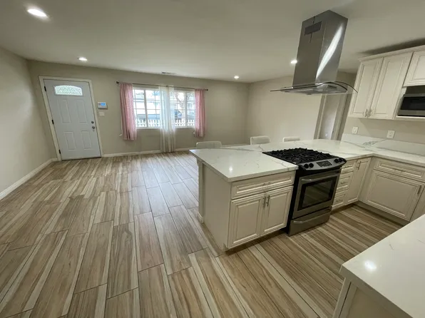 8871 Kelburn Ave, Spring Valley, CA 91977