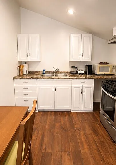 5240 Buffalo Ave — Photo 13