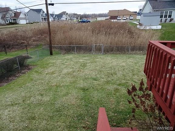 5th image of 36 Le Havre Dr