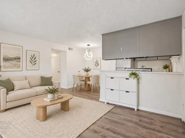 6724 Plymouth Rd APT 43, Stockton, CA 95207