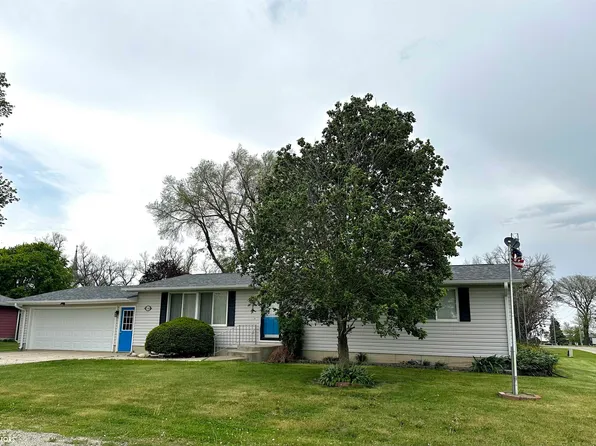 208 Franklin Ave E, Wesley, IA 50483