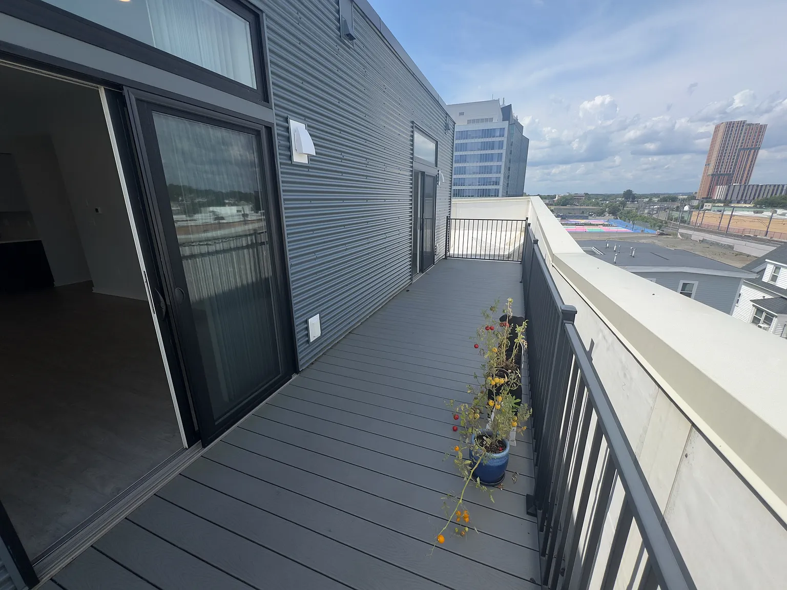 2 bed, 1072 sqft, $4,300 — Photo 2