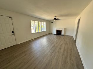 2418 S Wallis Smith Blvd, Springfield, MO 65804