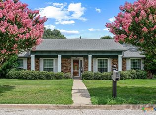 300 Green Ave, Palacios, TX 77465