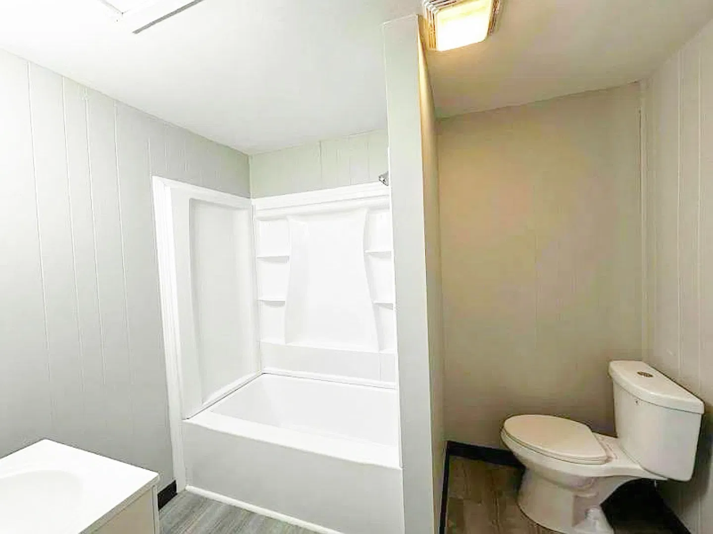 2 bed, $975 — Photo 2