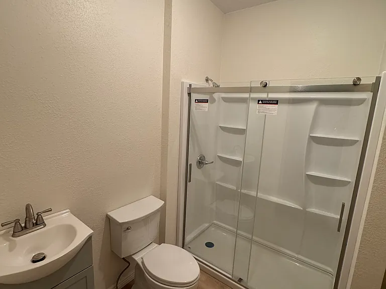 318 Clayton St — Photo 7