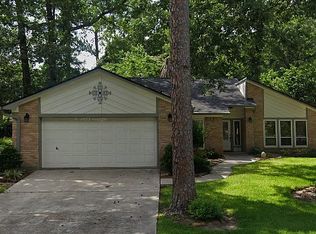 90 Rolling Hills Dr, Conroe, TX 77304