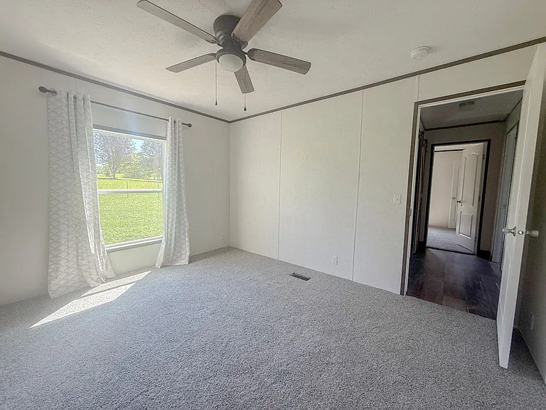 175 Oak Ln — Photo 34
