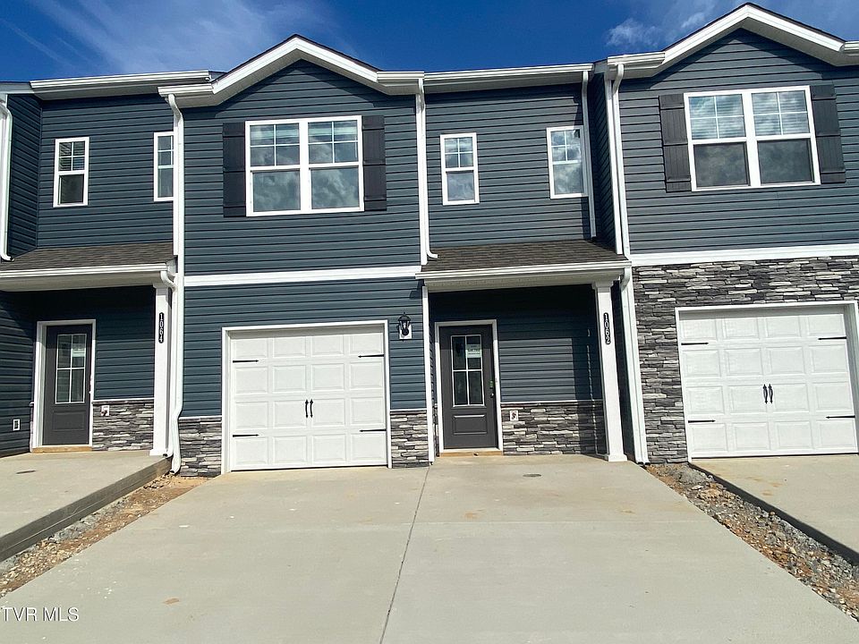 1st image of 1062 Saylors Pl