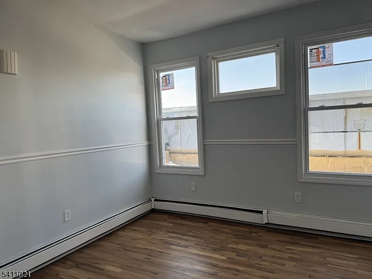 590 Hawthorne Ave #1 — Photo 12