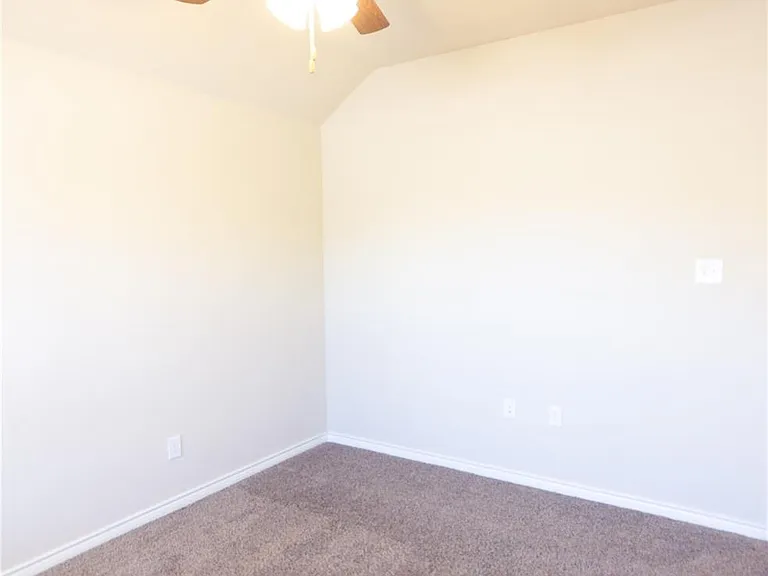 900 Lake Cypress Ln — Photo 9