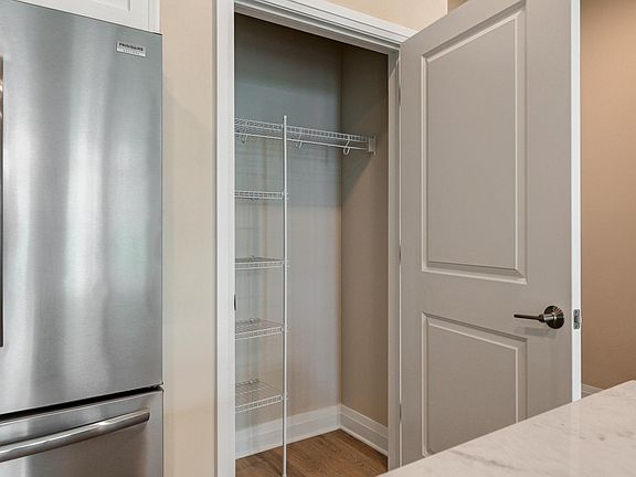 5th image of 6640 Mooney St #210