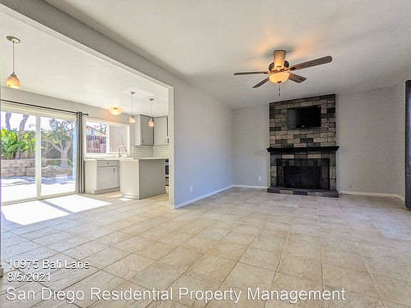 3rd image of 10975-77 Bali Ln