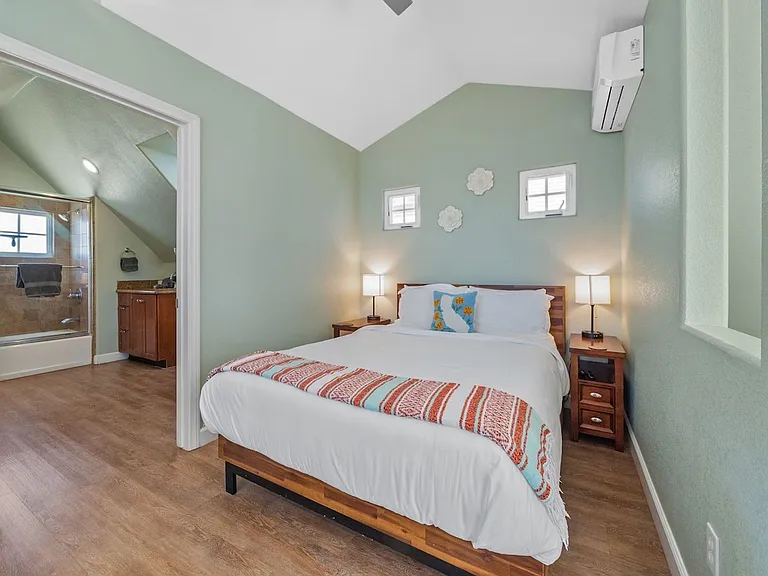 750 Yarmouth Ct — Photo 5