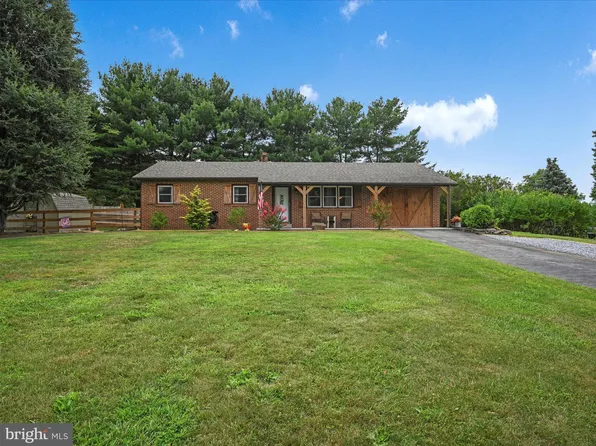 4467 Woodcrest Dr, Elizabethtown, PA 17022