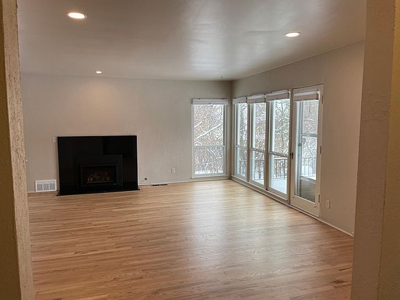 4th image of 1854 Arroya St