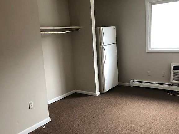 3rd image of 304 Court St APT 310