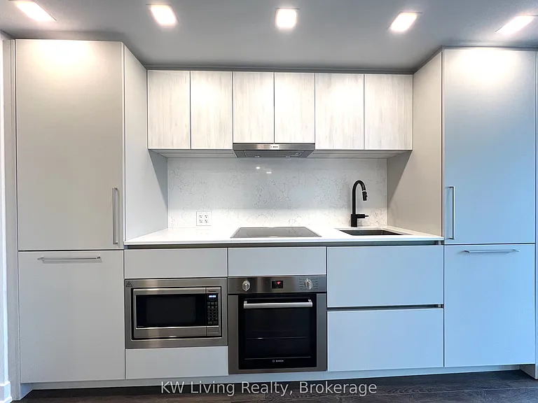 609 Sherbourne St #709 — Photo 15
