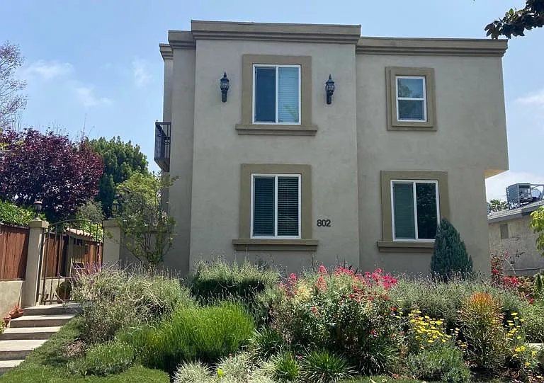802 Magnolia Ave #4 — Photo 1