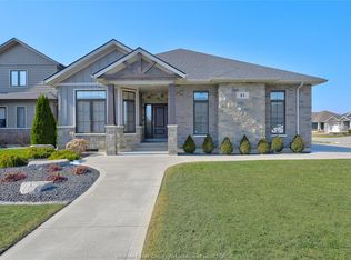 14 Lukas Dr, Kingsville, ON N9Y 4G5