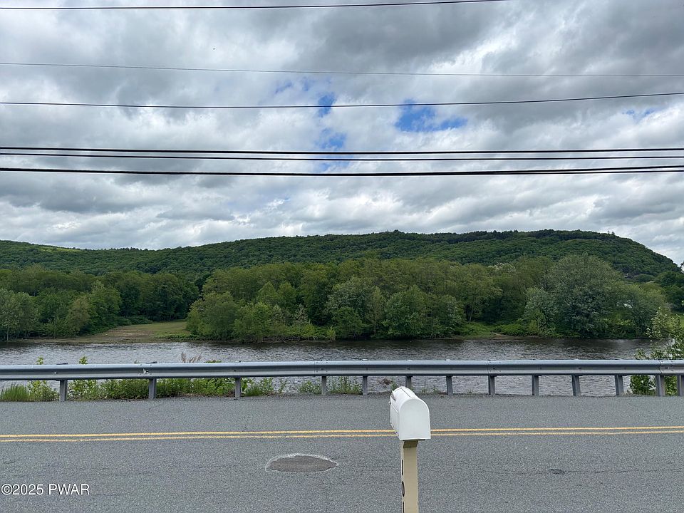 2nd image of 1018 Delaware Dr