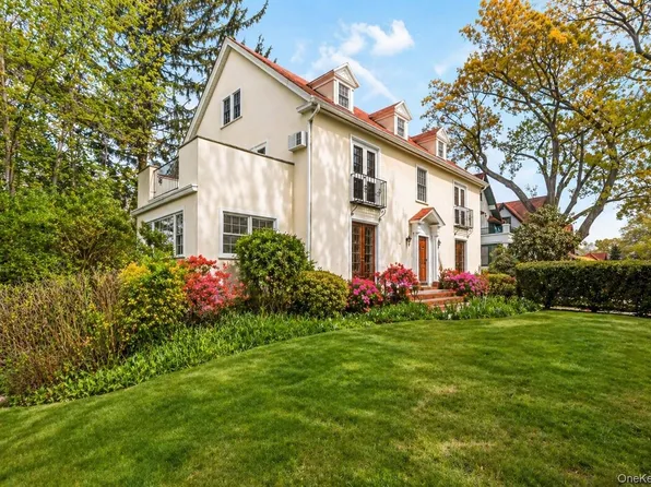 80-45 Grenfell Street, Kew Gardens, NY 11415