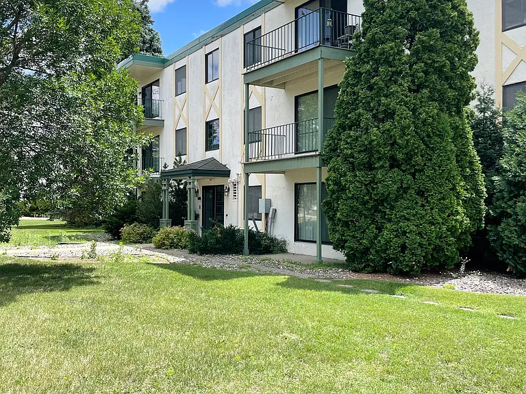 Pineview Estates — Photo 17