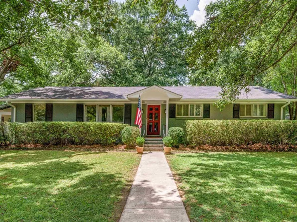 4388 Mountaindale Rd, Birmingham, AL 35213