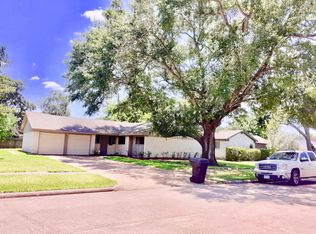 8302 Coastway Ln, Houston, TX 77075