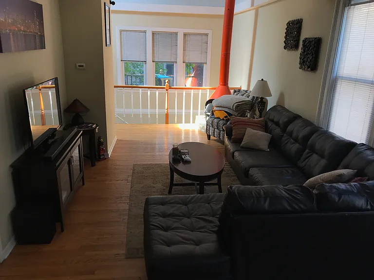 1107 W George St — Photo 12