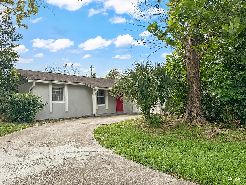 690 Lilac Rd