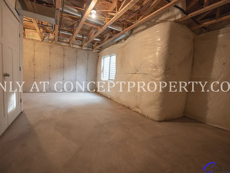 Huntington — Photo 28