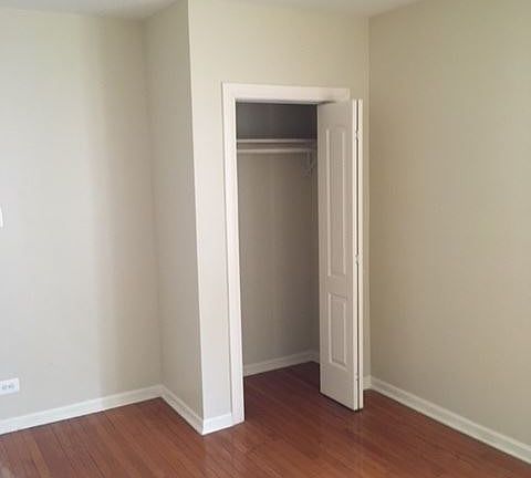 3rd image of 6926 S Oglesby Ave