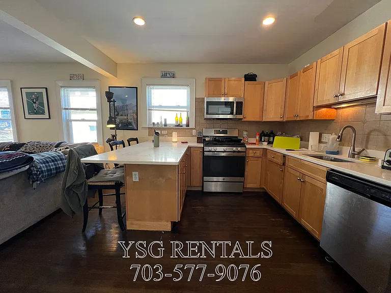 237 Everett St #237 — Photo 4