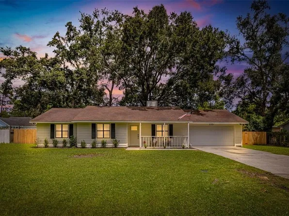 213 N Deerfield Dr, Brunswick, GA 31525