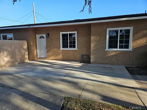 1401 S Rosewood Ave Photo 1