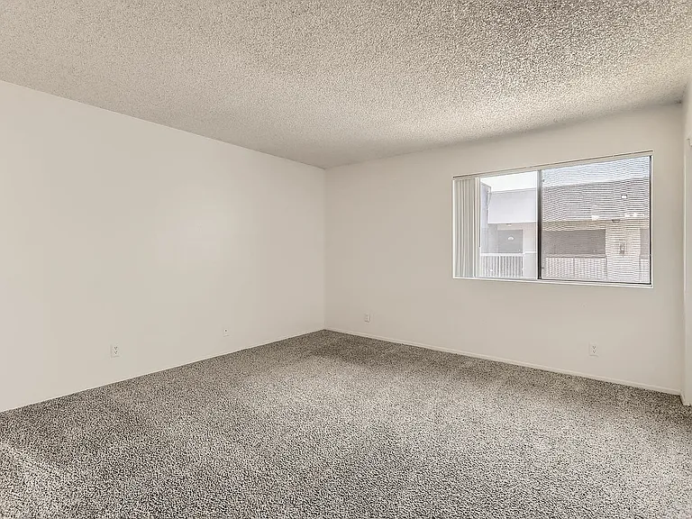 1801 N 83rd Ave 2033 - Web Quality - 011 - 13 Primary Bedroom