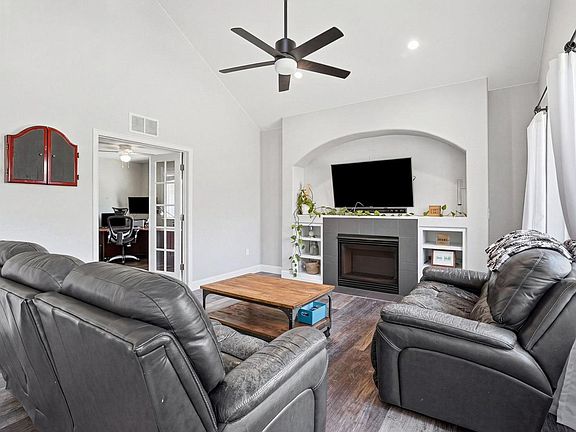 3rd image of 5204 Clover Basin Dr